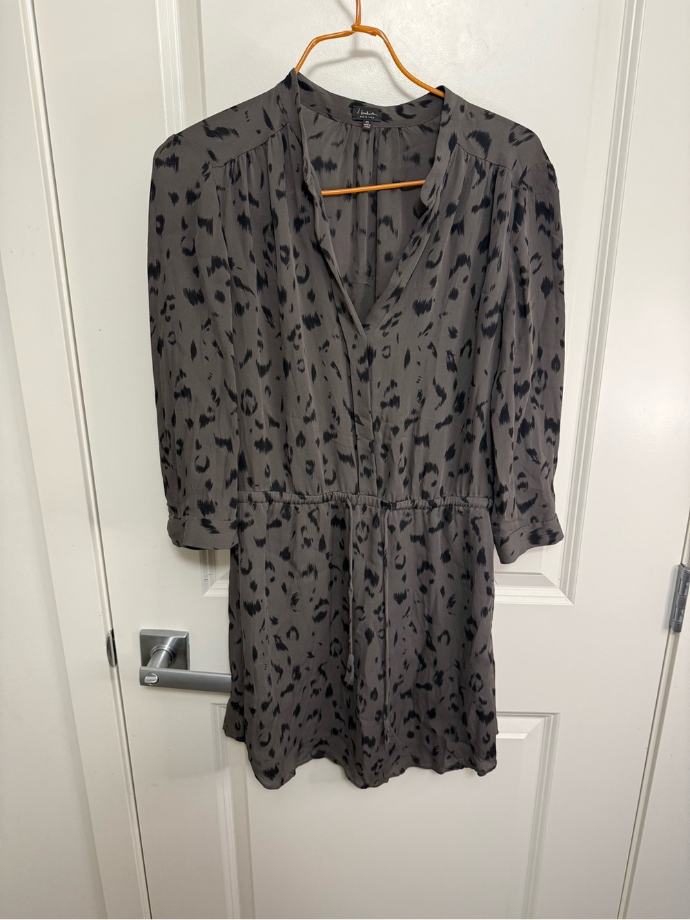 Babaton 100% silk Gray Animal-Print Cropped Sleeves Mini Dress in size XS